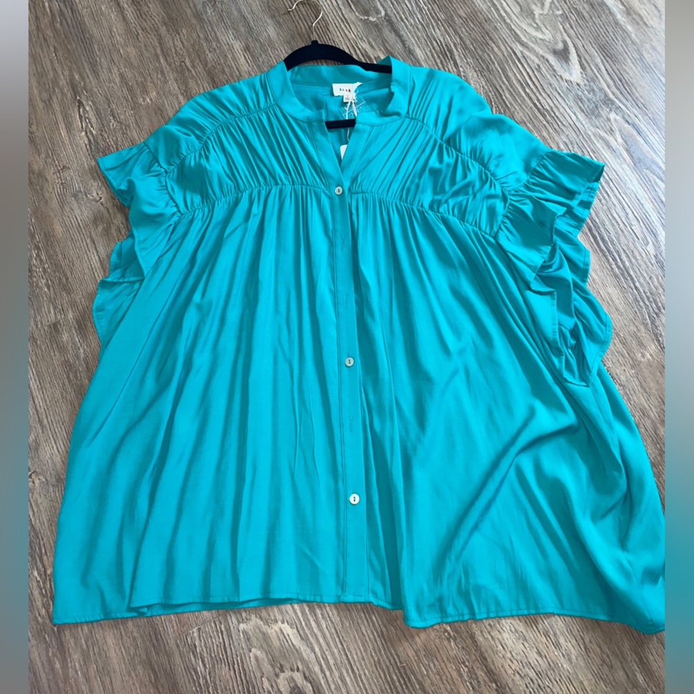 Aqua Button Up Ruffle Top🎀🌟